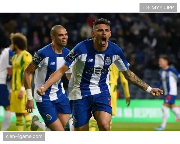 波尔图欧战强势晋级淘汰赛，亮眼表现引爆球迷热议