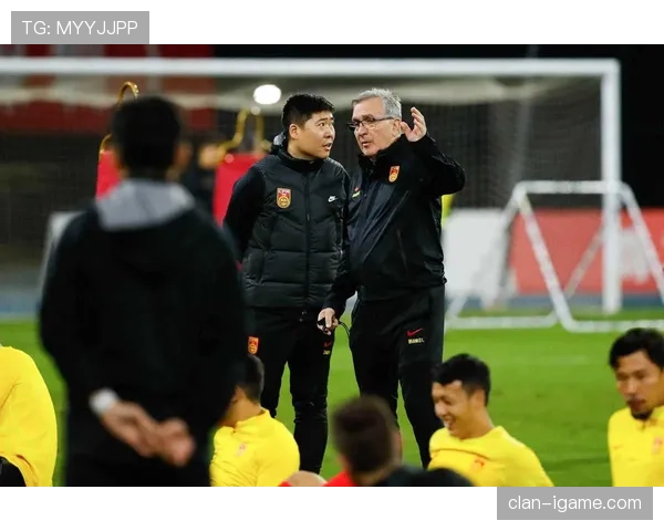 新帅妙用4-3-3阵型,战术革新助球队强势崛起 新帅妙用4-3-3阵型,战术革新助球队强势崛起