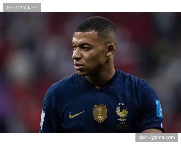 姆巴佩助力法国队晋级表现稳健,展现非凡球技引发广泛关注 姆巴佩助力法国队晋级表现稳健,展现非凡球技引发广泛关注