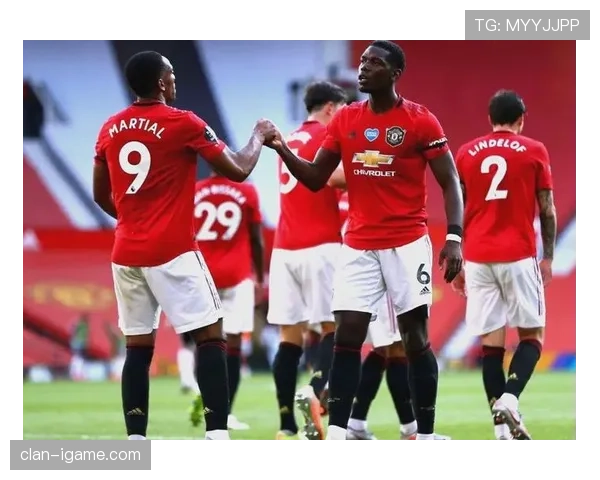 曼联更衣室矛盾再度曝光，内部稳定性面临考验，对赛季走势形成制约